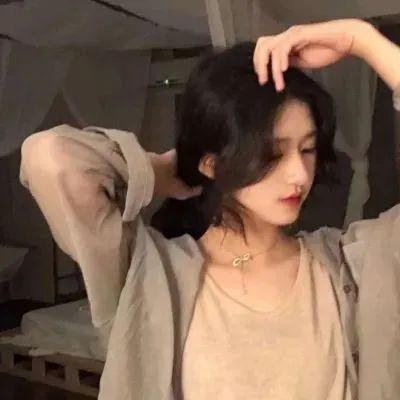 猫眼女枪手 海报